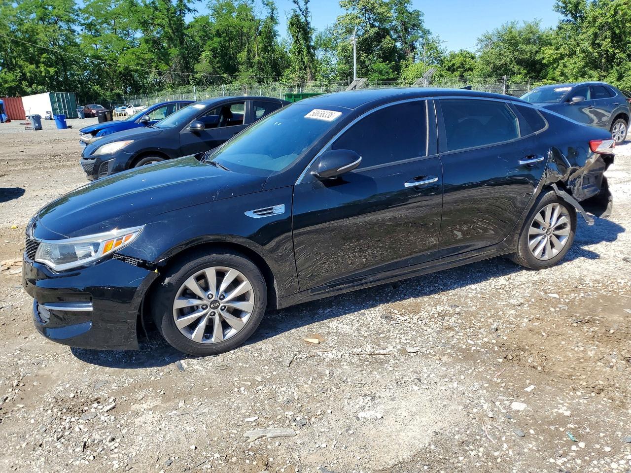 5XXGT4L33HG123028 · 2017 KIA OPTIMA