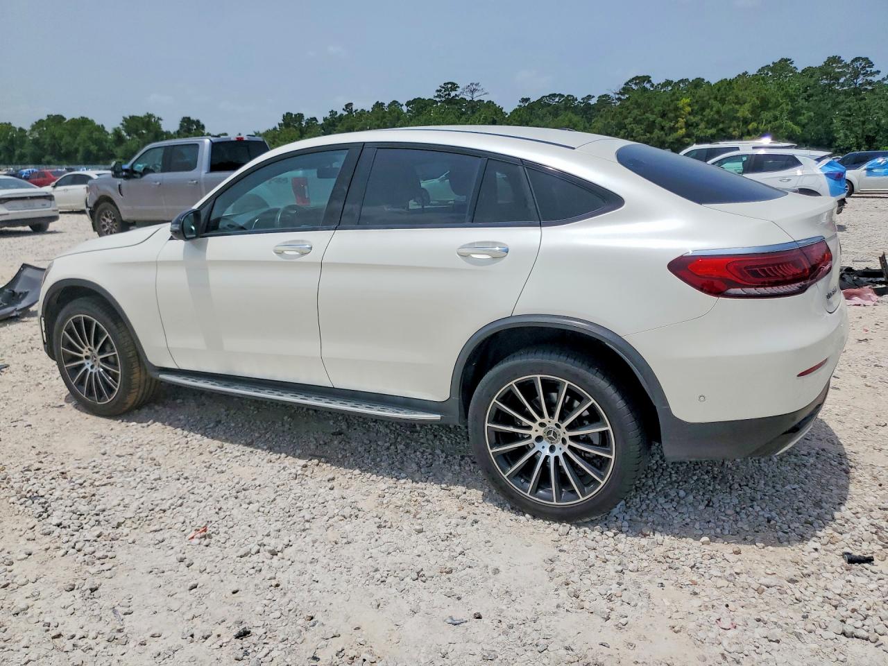 W1N0J8EB0PG128898 · 2023 MERCEDES-BENZ GLC COUPE · 2/13