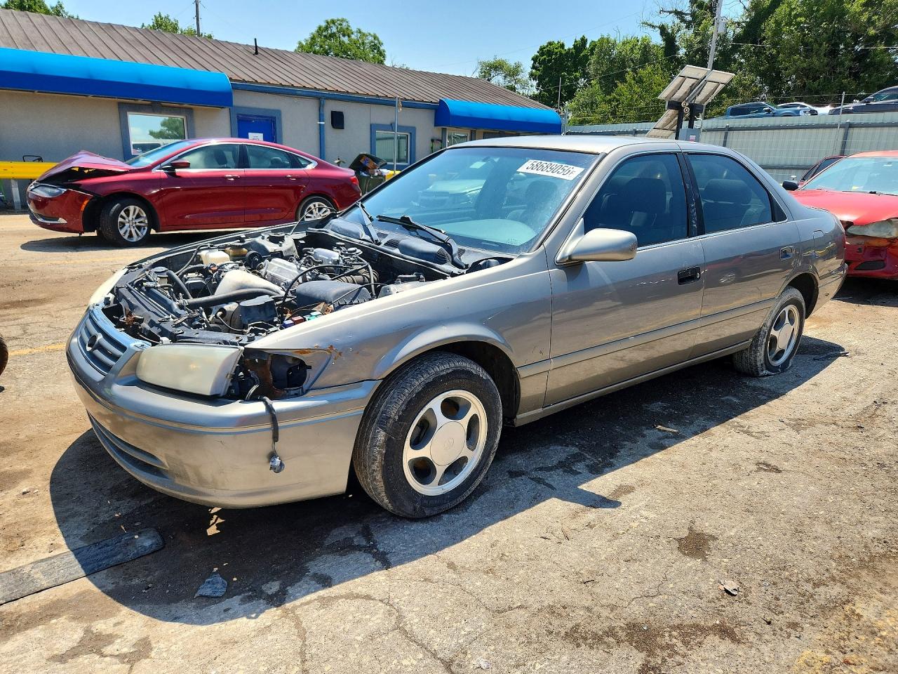 4T1BG22K41U053675 · 2001 TOYOTA CAMRY