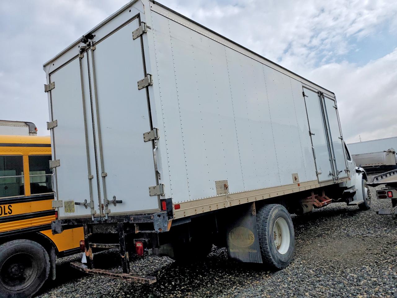 1FVACWD39KHKK5285 · 2019 FREIGHTLINER M2 · 3/13
