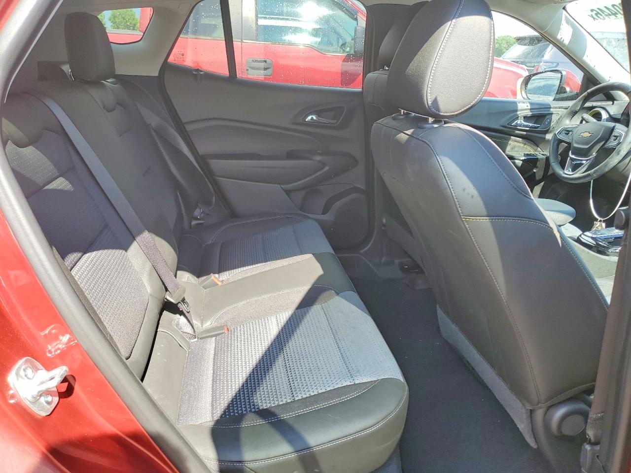 KL77LHEP4SC176865 · 2025 CHEVROLET TRAX · 11/14