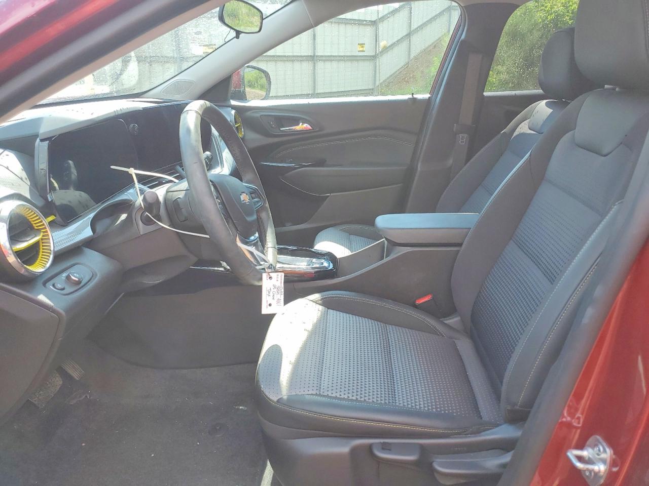 KL77LHEP4SC176865 · 2025 CHEVROLET TRAX · 7/14