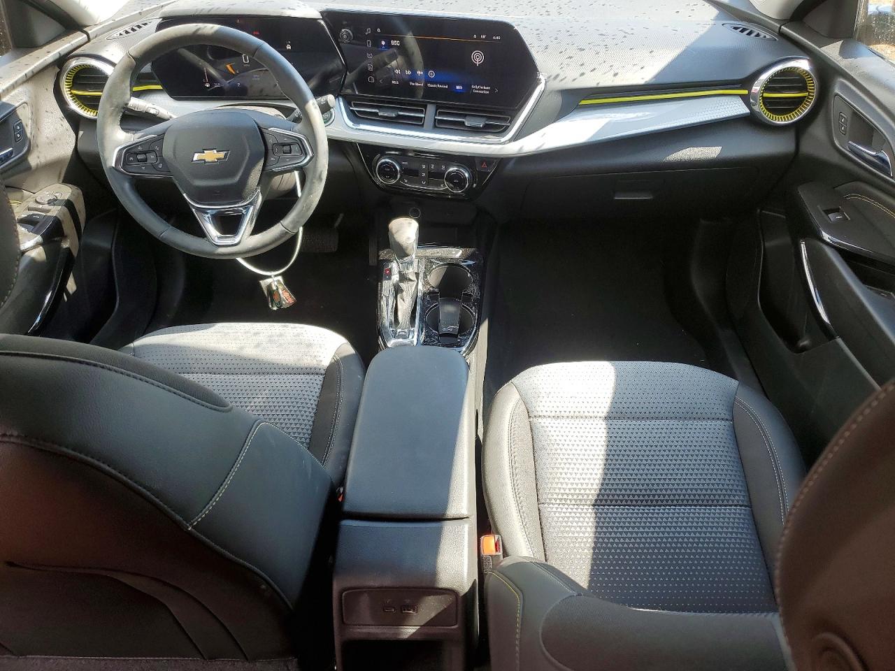 KL77LHEP4SC176865 · 2025 CHEVROLET TRAX · 8/14