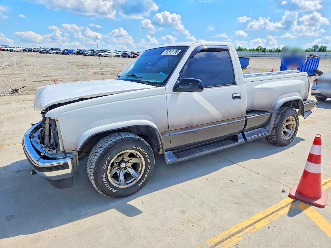 1GBEC14R5VZ121979 · 1997 CHEVROLET GMT-400