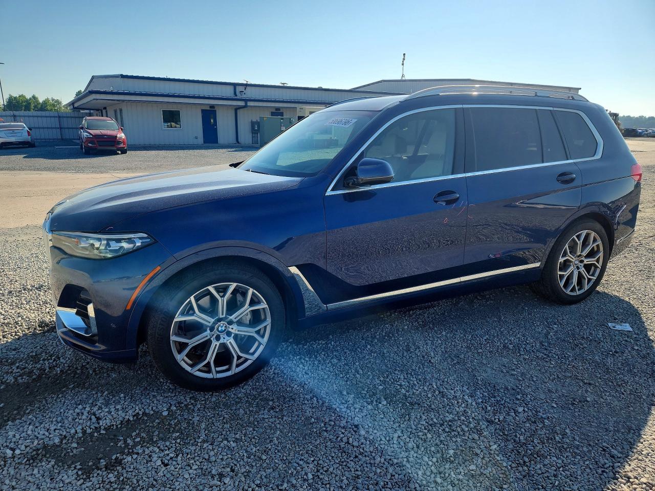 5UXCW2C09M9H86421 · 2021 BMW X7