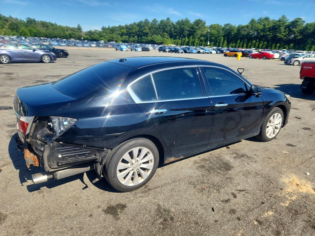 1HGCR3F89DA046509 · 2013 HONDA ACCORD · 3/12