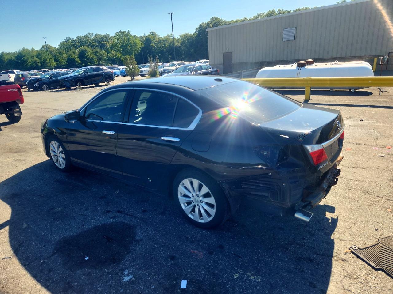 1HGCR3F89DA046509 · 2013 HONDA ACCORD · 2/12