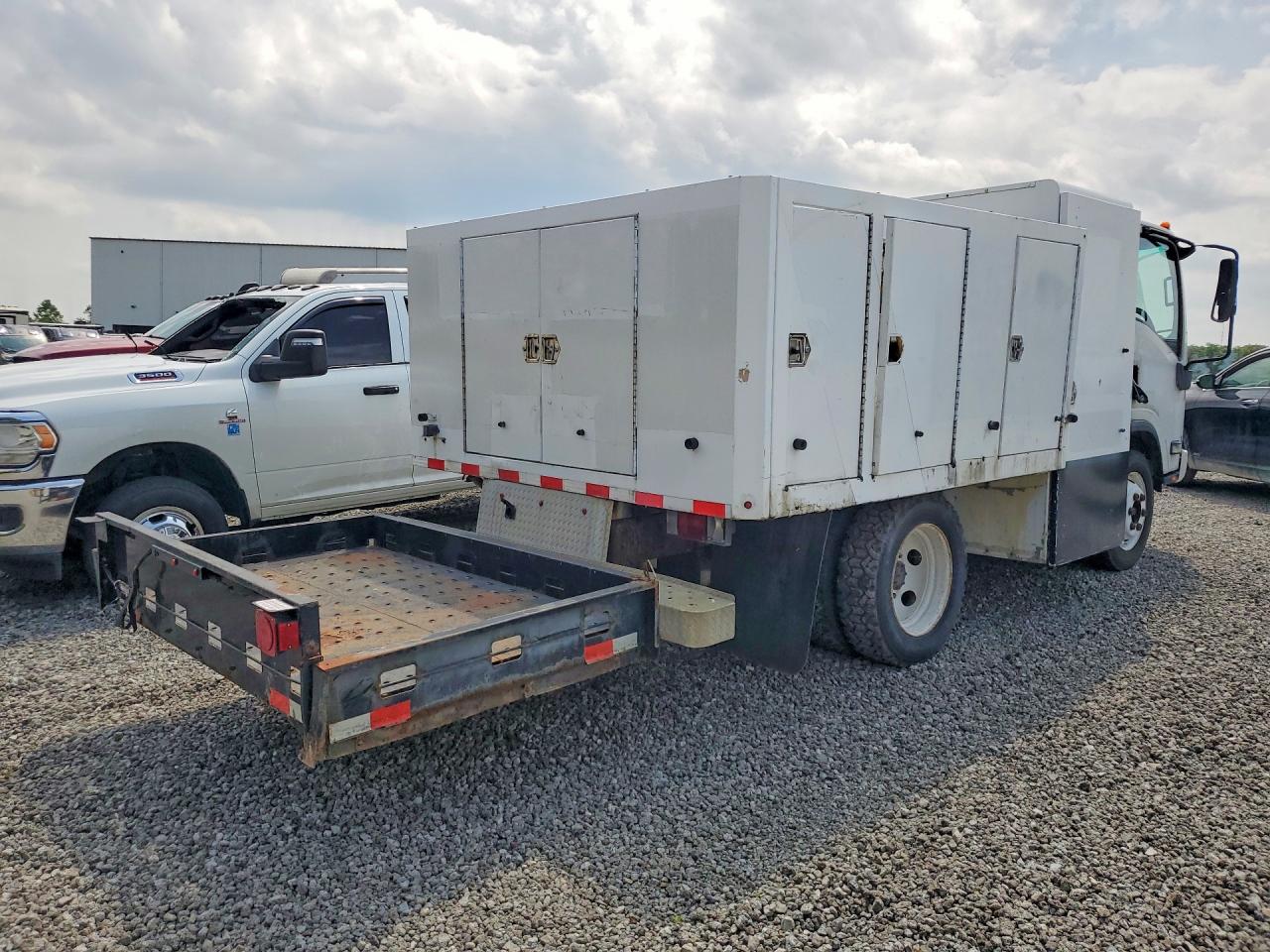 54DC4W1B1DS800641 · 2013 ISUZU NPR HD · 3/13