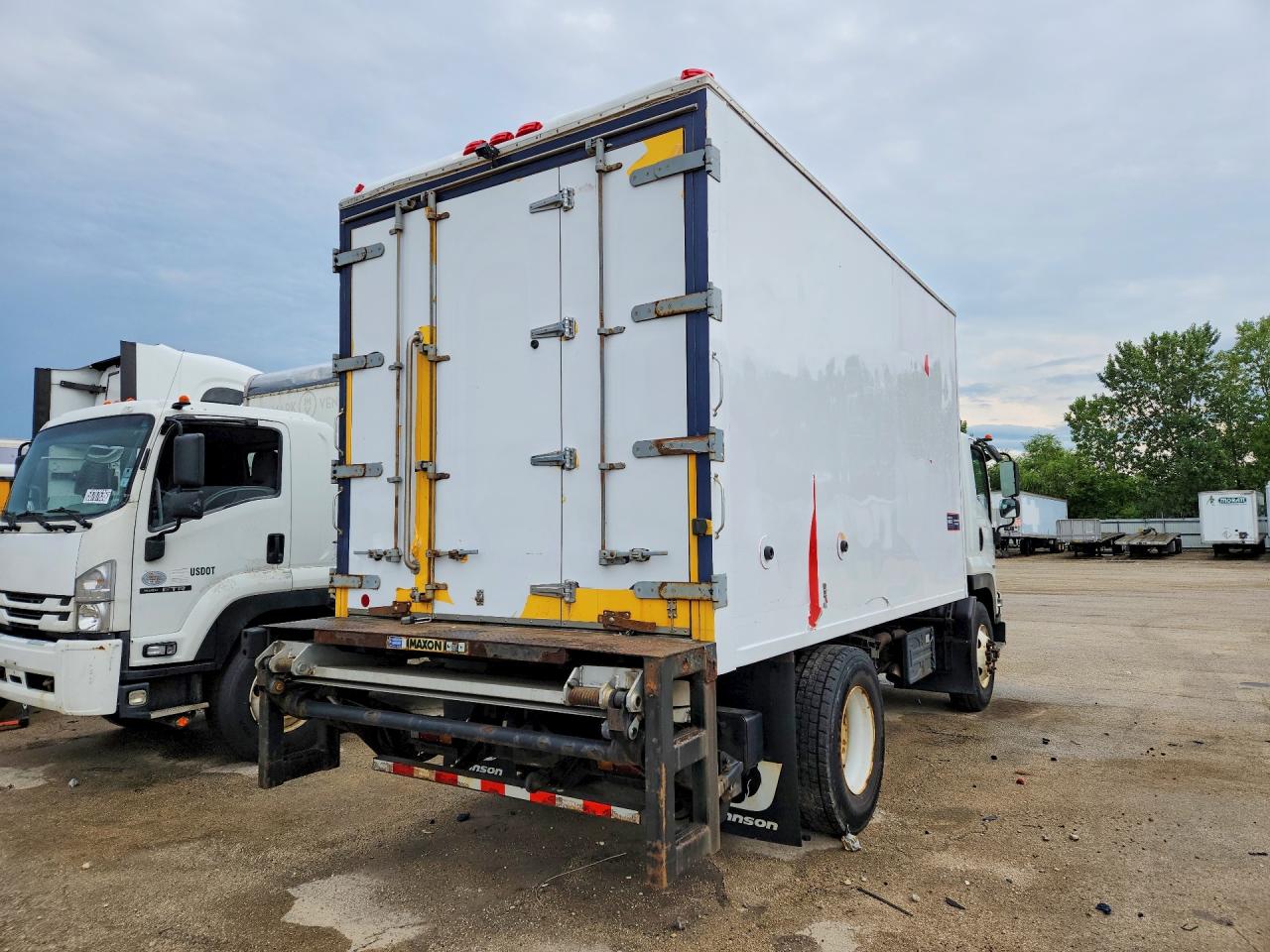 54DK6S161JSG00164 · 2018 ISUZU FTR · 3/13