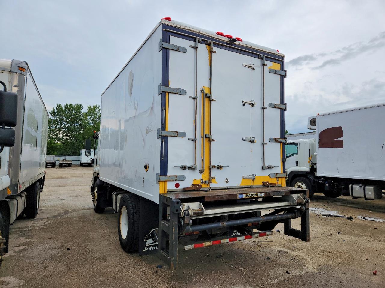 54DK6S161JSG00164 · 2018 ISUZU FTR · 2/13