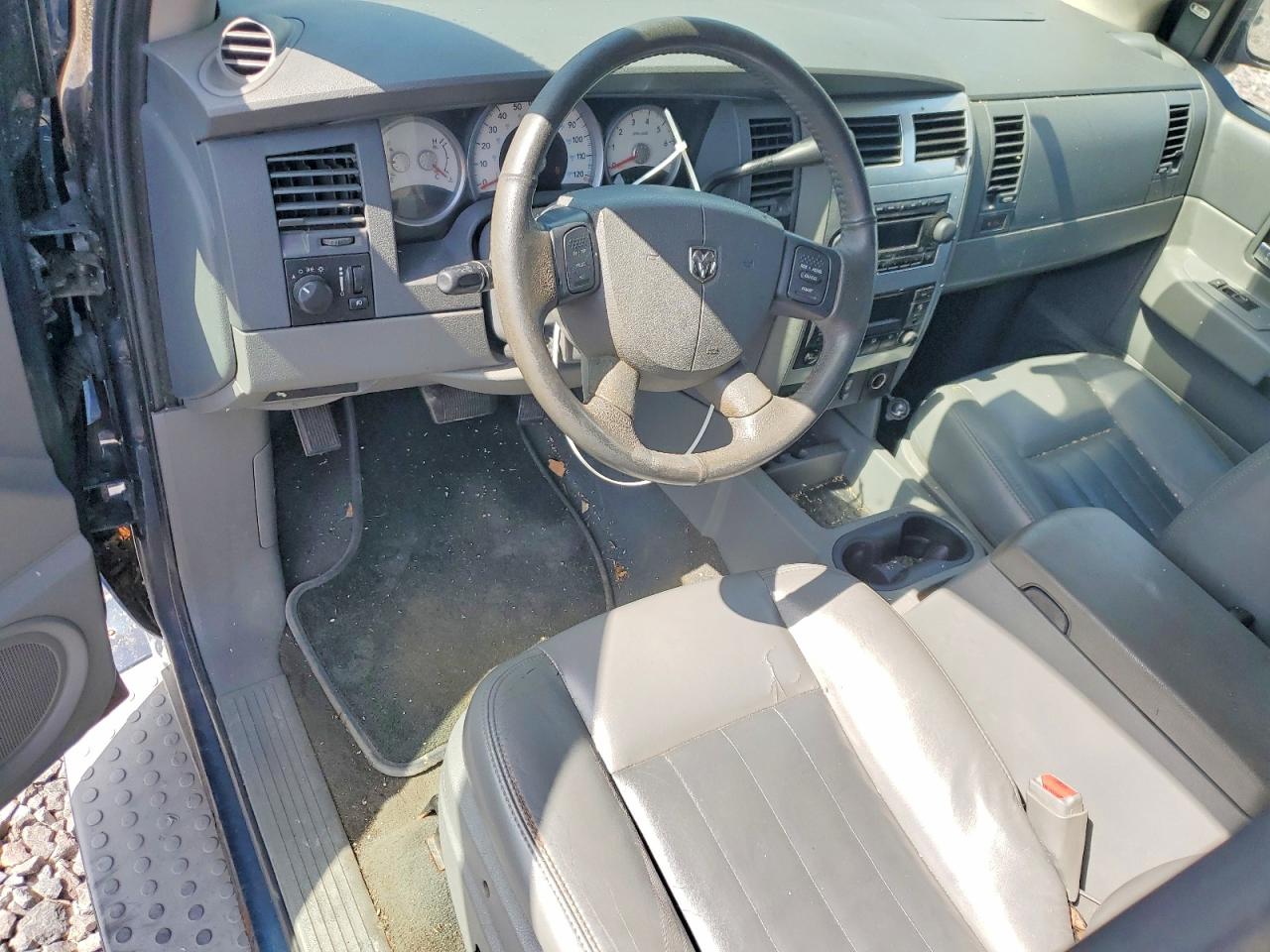 1D8HB58D94F132017 · 2004 DODGE DURANGO · 8/13