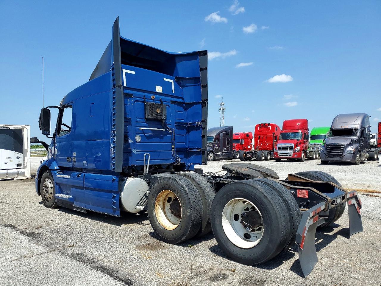 4V4WC9EGXLN251390 · 2020 VOLVO VNR · 3/10