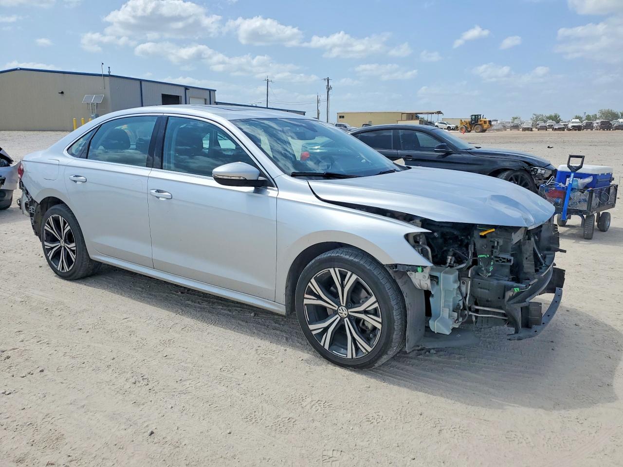 1VWSA7A33MC005783 · 2021 VOLKSWAGEN PASSAT · 4/13