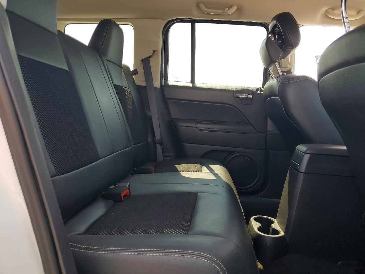 1C4NJPBA7HD120352 · 2017 JEEP PATRIOT · 10/12