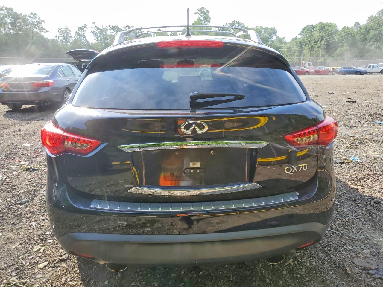 JN8CS1MWXFM480226 · 2015 INFINITI QX70 · 6/13