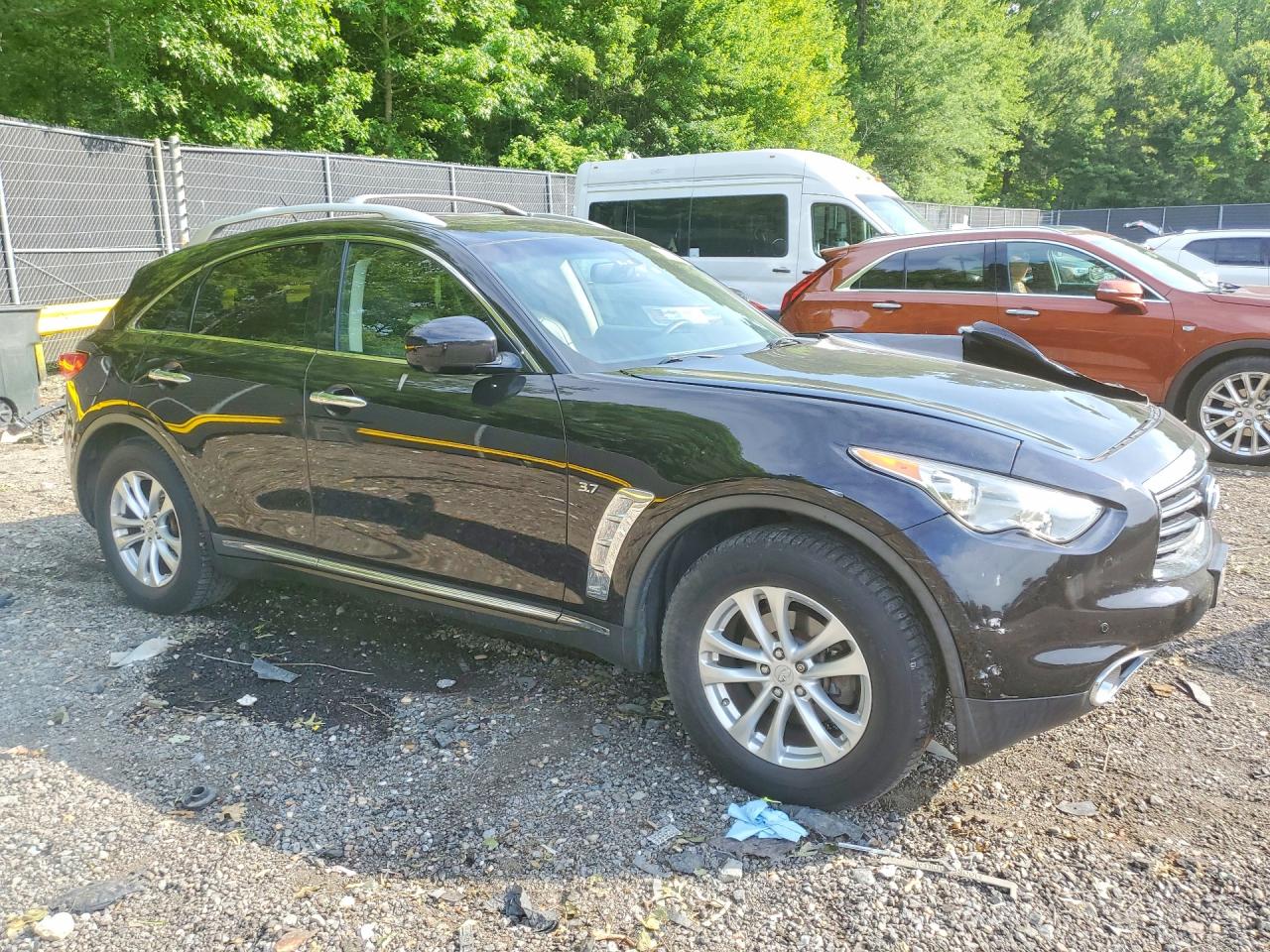 JN8CS1MWXFM480226 · 2015 INFINITI QX70 · 4/13