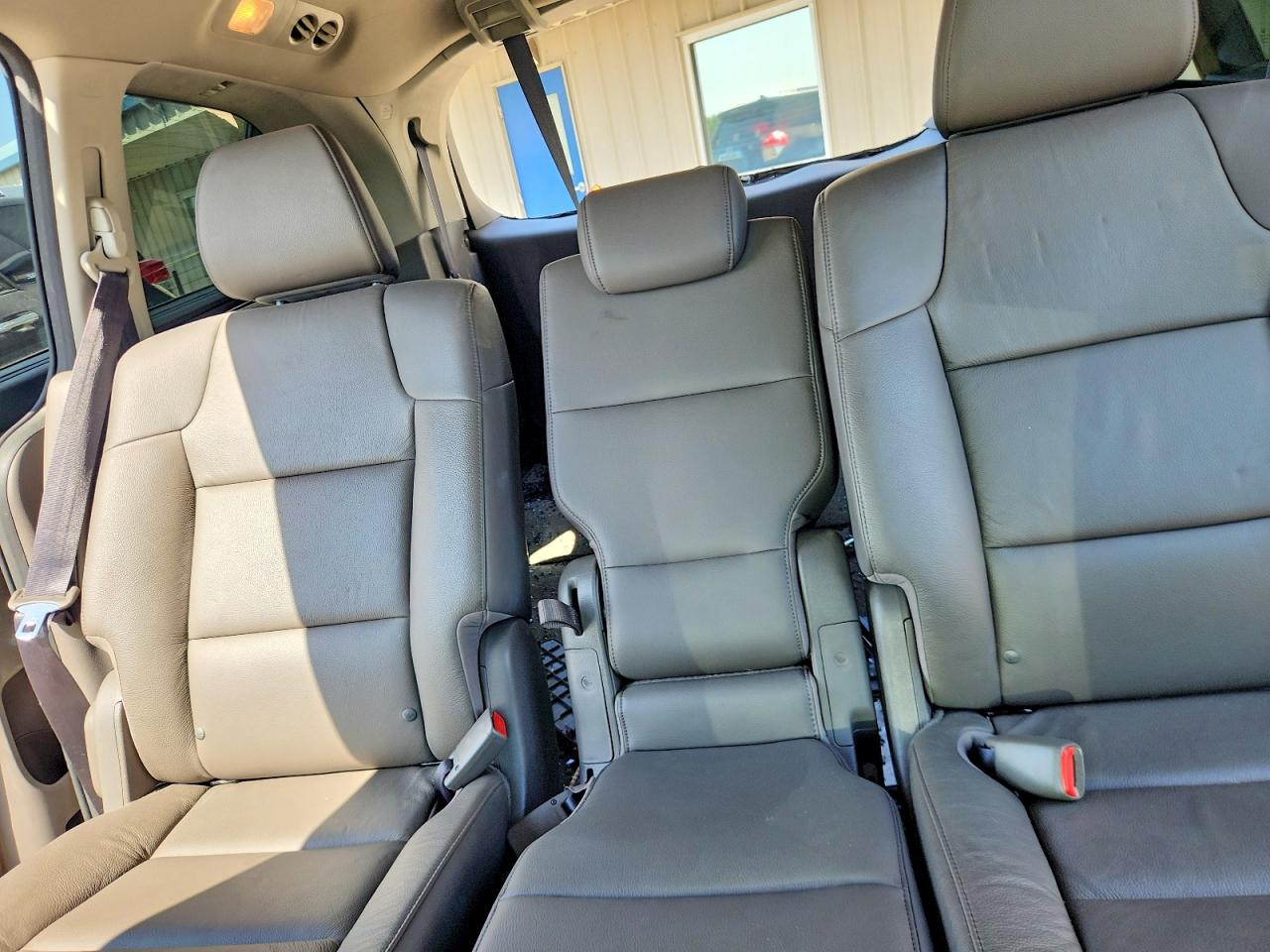 5FNRL5H60HB007175 · 2017 HONDA ODYSSEY · 10/13