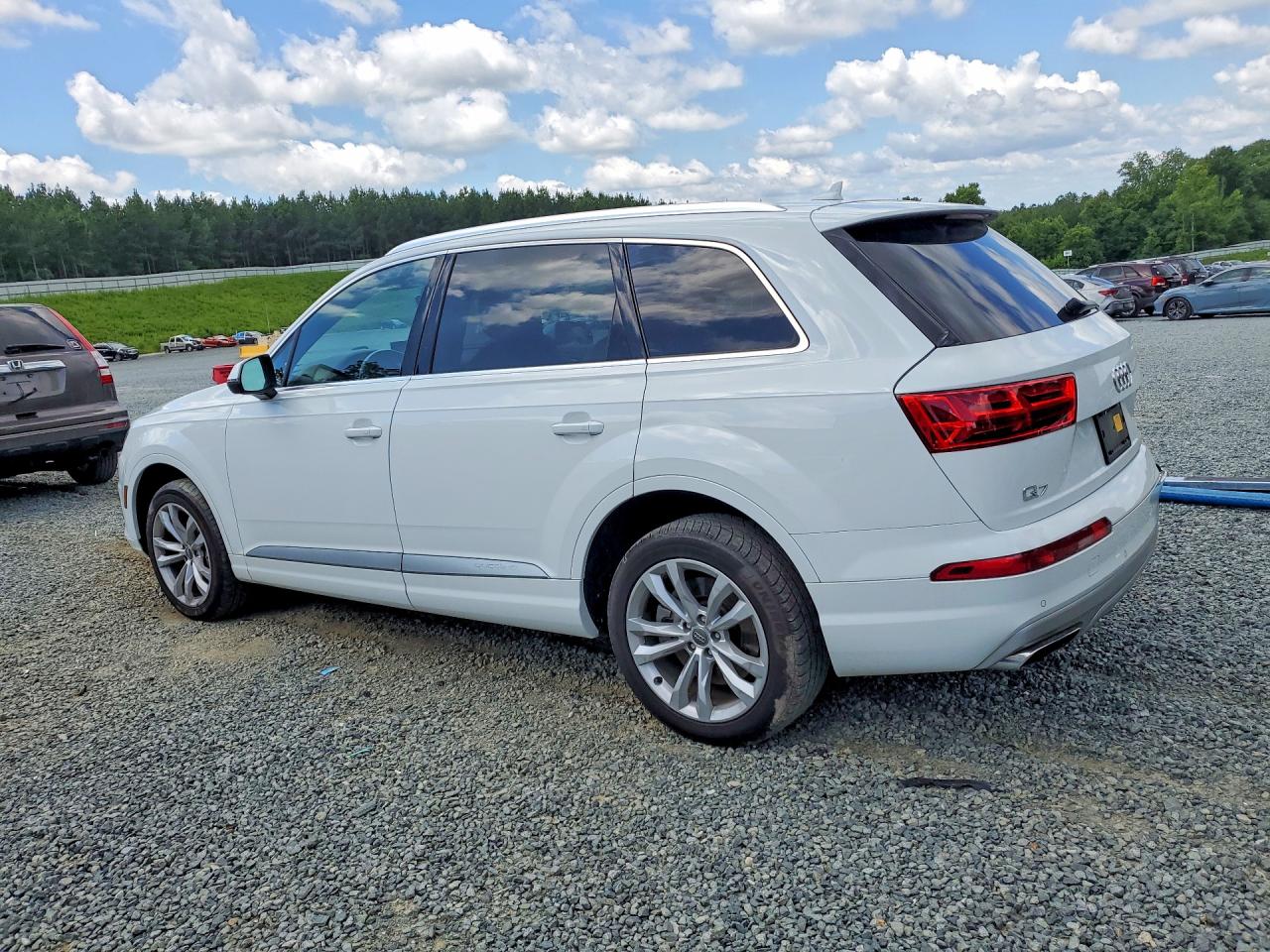 WA1AAAF7XJD006808 · 2018 AUDI Q7 · 2/13