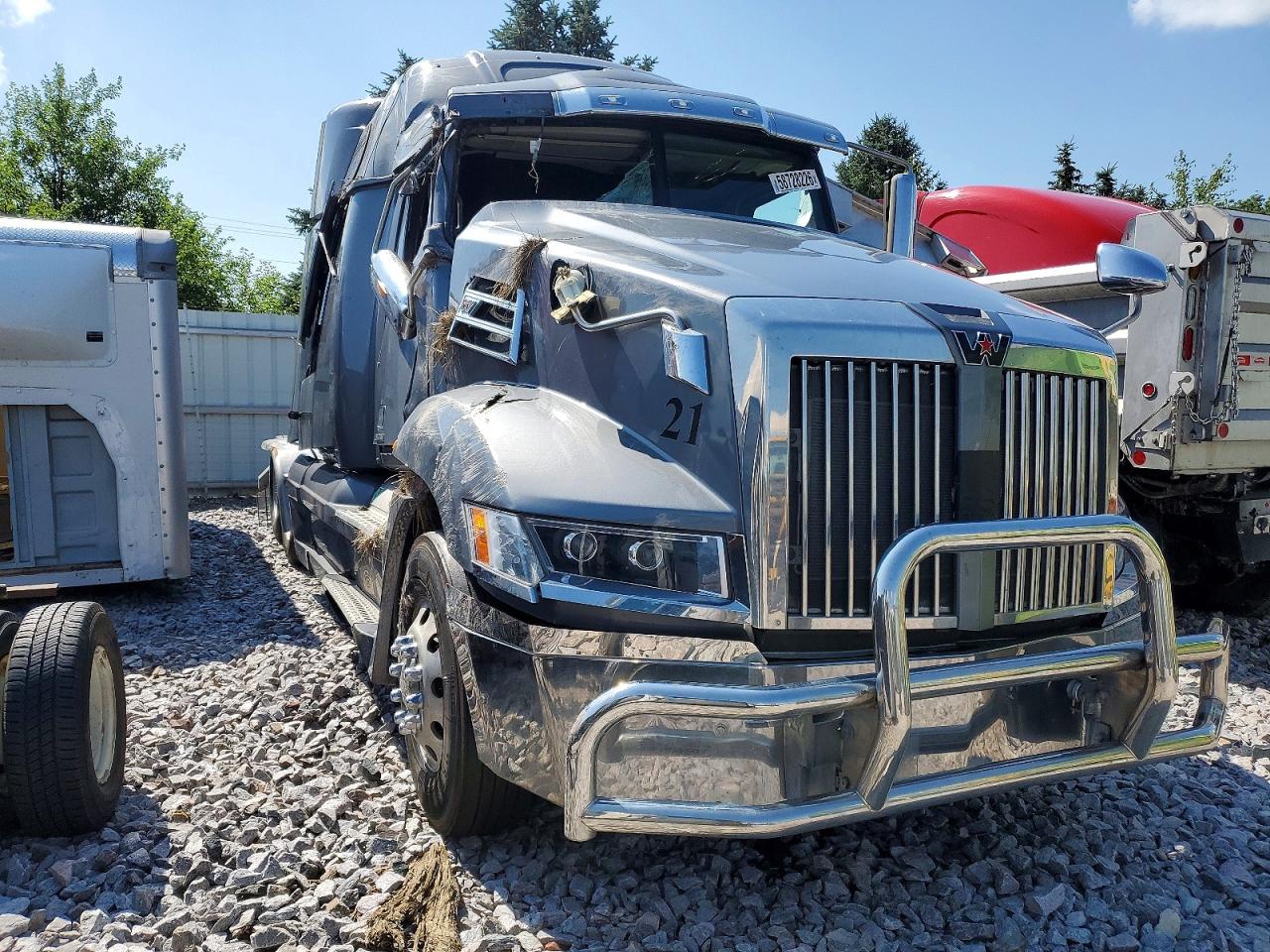 5KJJBHDR2LLLP7621 · 2020 WESTERN STAR 5700