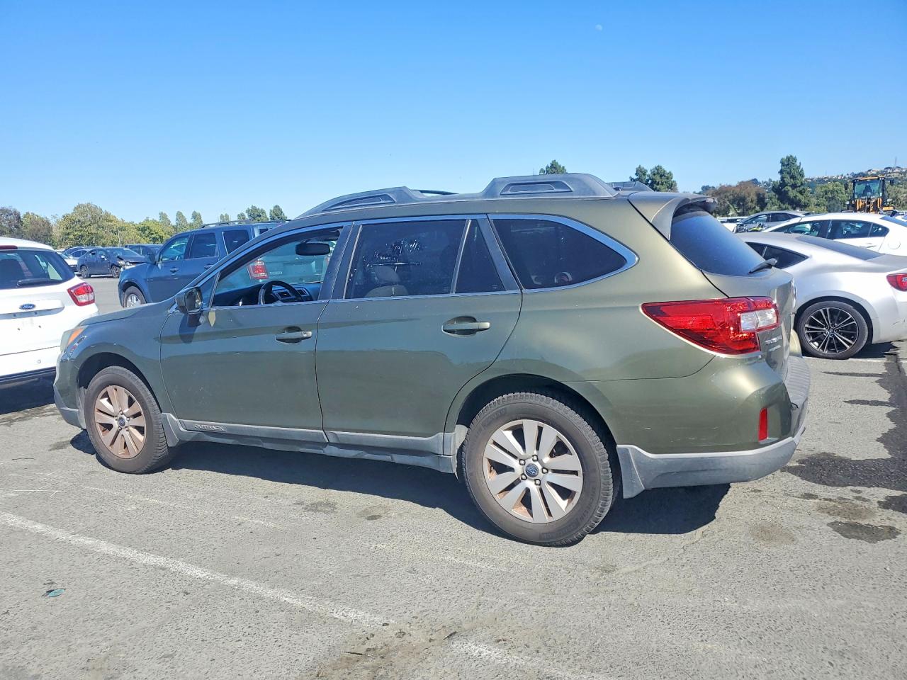 4S4BSADC3F3257380 · 2015 SUBARU OUTBACK · 2/12