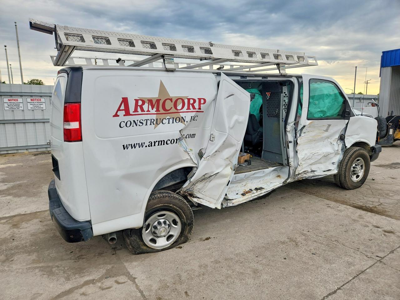 1GCWGAF70M1163716 · 2021 CHEVROLET EXPRESS G2500 · 3/13
