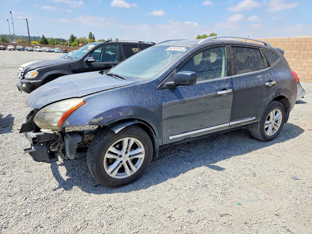 JN8AS5MT2FW163842 · 2015 NISSAN ROGUE SELECT