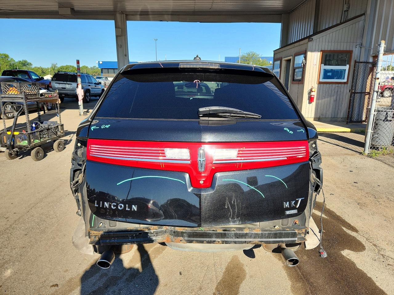 2LMHJ5NK8EBL59142 · 2014 LINCOLN MKT · 6/14