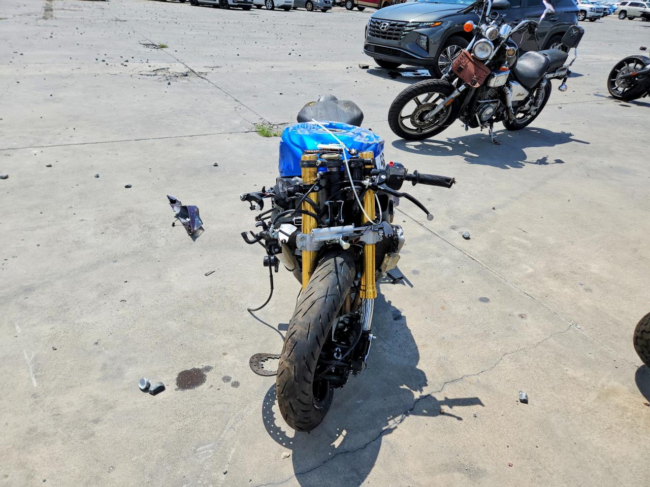 JS1GR7MAXM7100369 · 2021 SUZUKI GSX-R750 · 2/8
