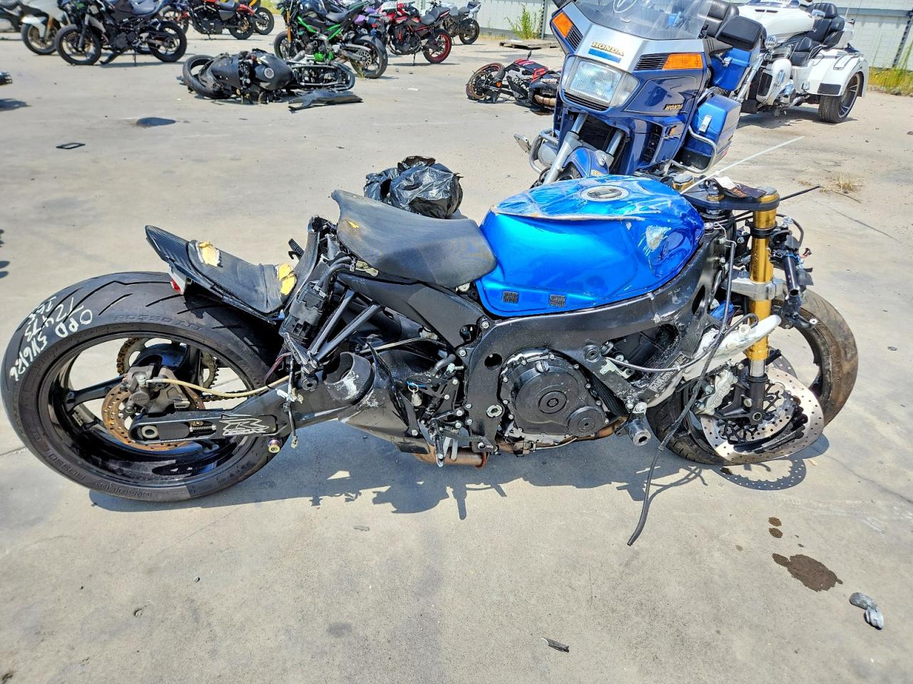 JS1GR7MAXM7100369 · 2021 SUZUKI GSX-R750