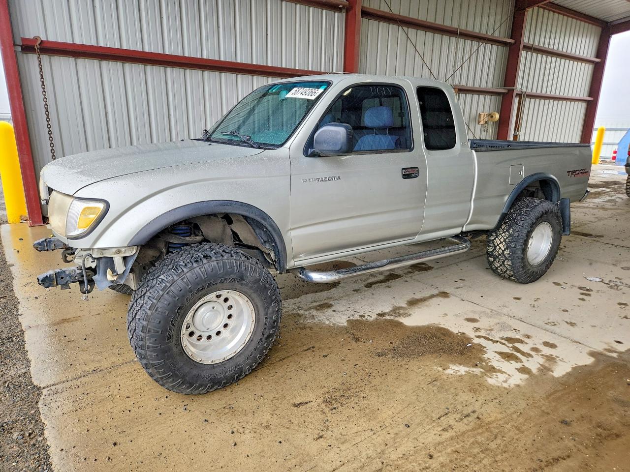 4TAWN72N9YZ672848 · 2000 TOYOTA TACOMA