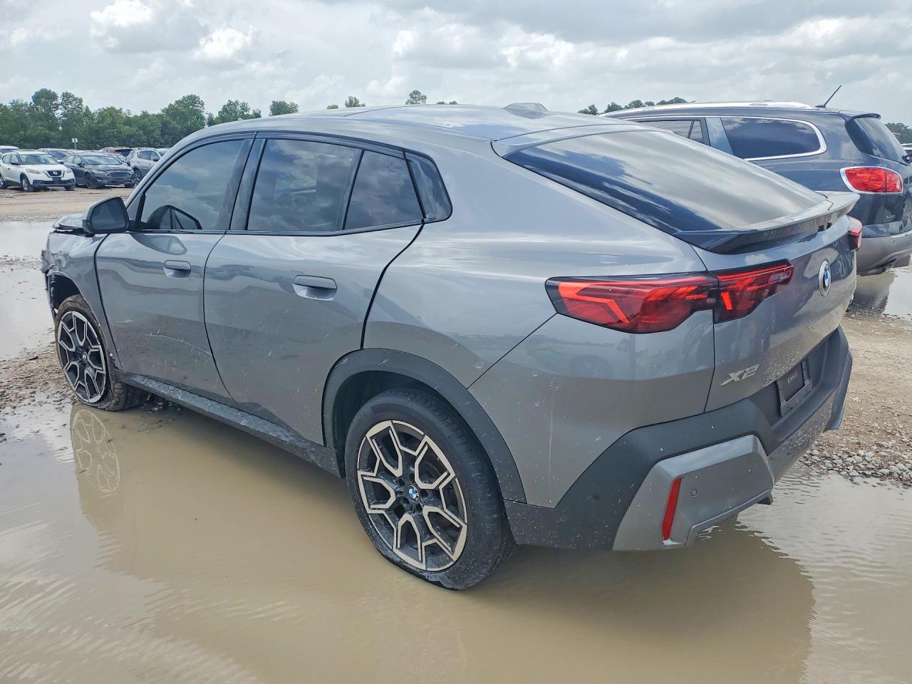 WBX63GM09S5153179 · 2025 BMW X2 · 2/12