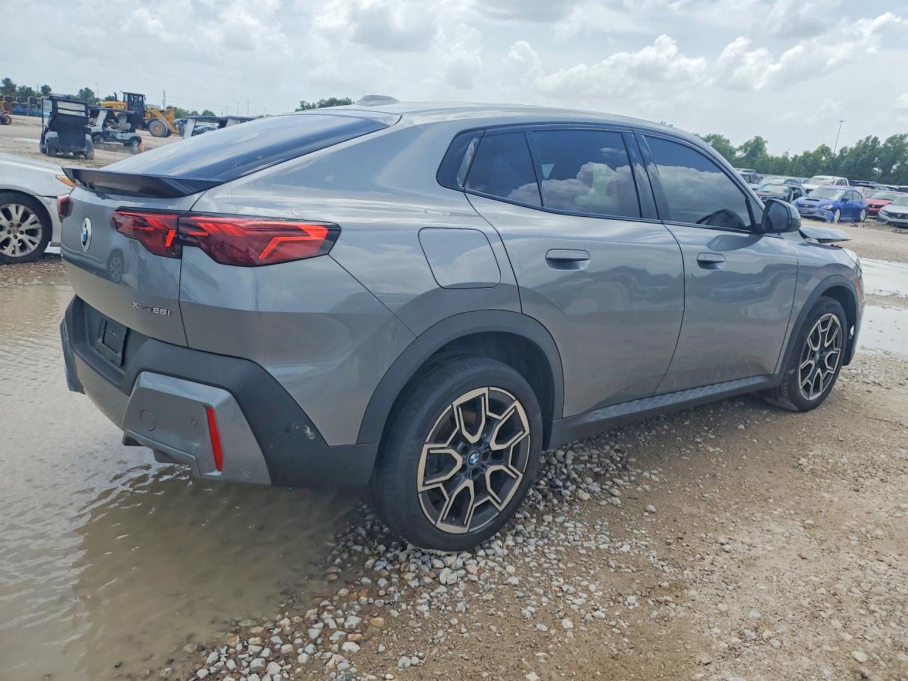WBX63GM09S5153179 · 2025 BMW X2 · 3/12