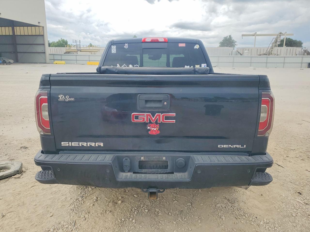 3GTU2PEJ2HG285376 · 2017 GMC SIERRA · 6/12