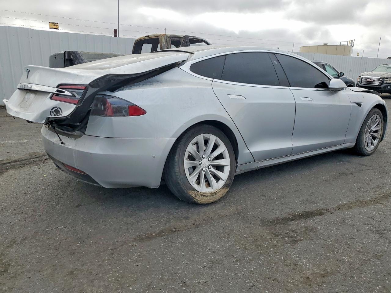 5YJSA1E23JF256805 · 2018 TESLA MODEL S · 3/12