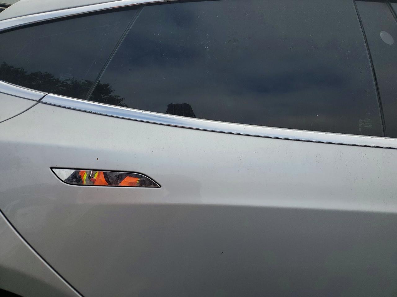 5YJSA1E23JF256805 · 2018 TESLA MODEL S · 10/12