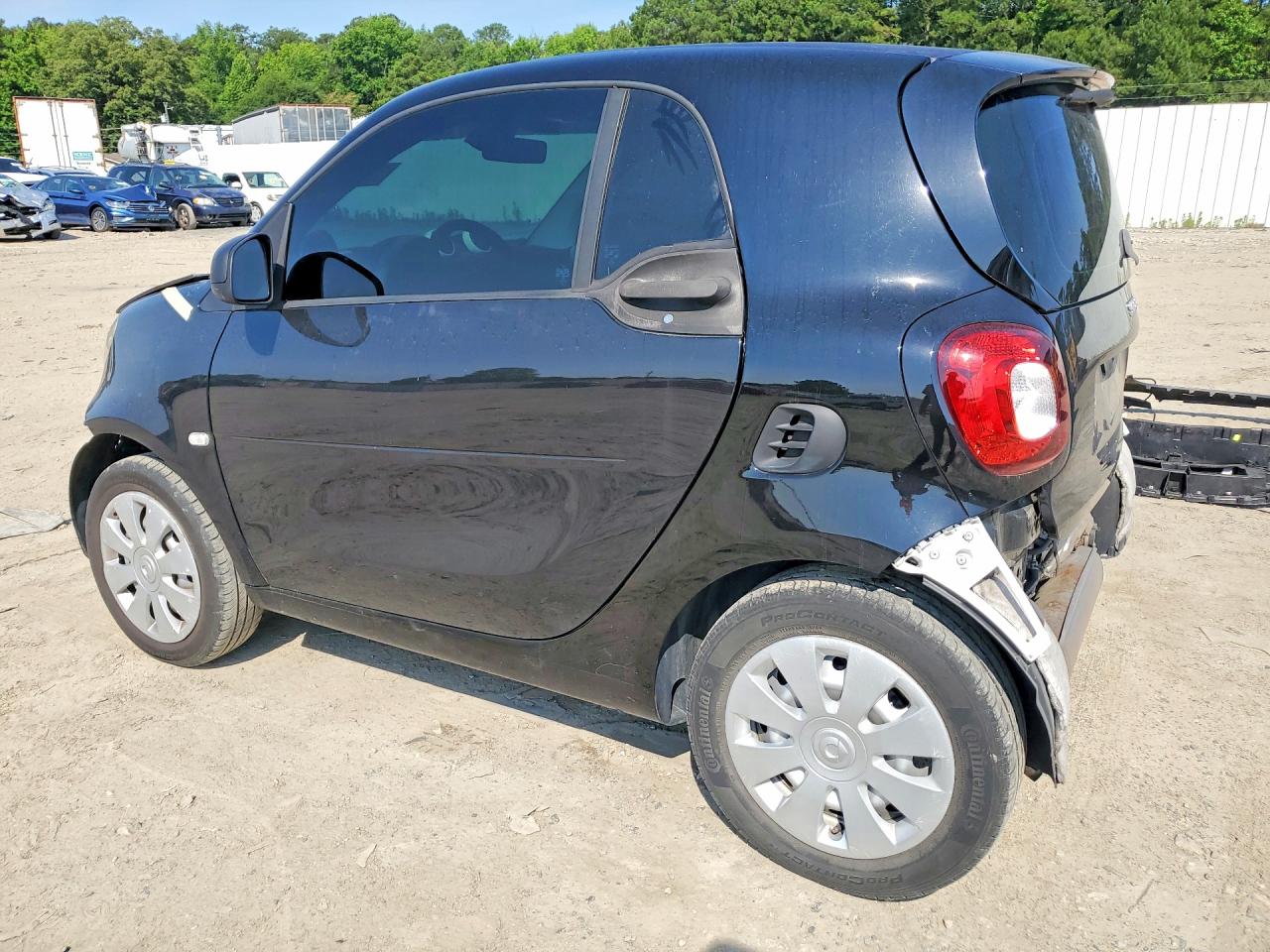 WMEFJ5DA2GK056643 · 2016 SMART FORTWO · 2/12