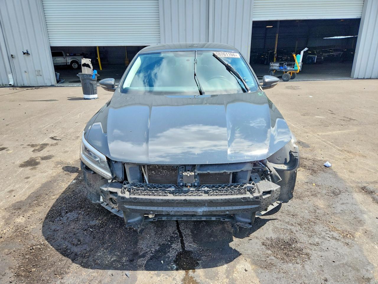 1VWDT7A33HC075227 · 2017 VOLKSWAGEN PASSAT · 5/12