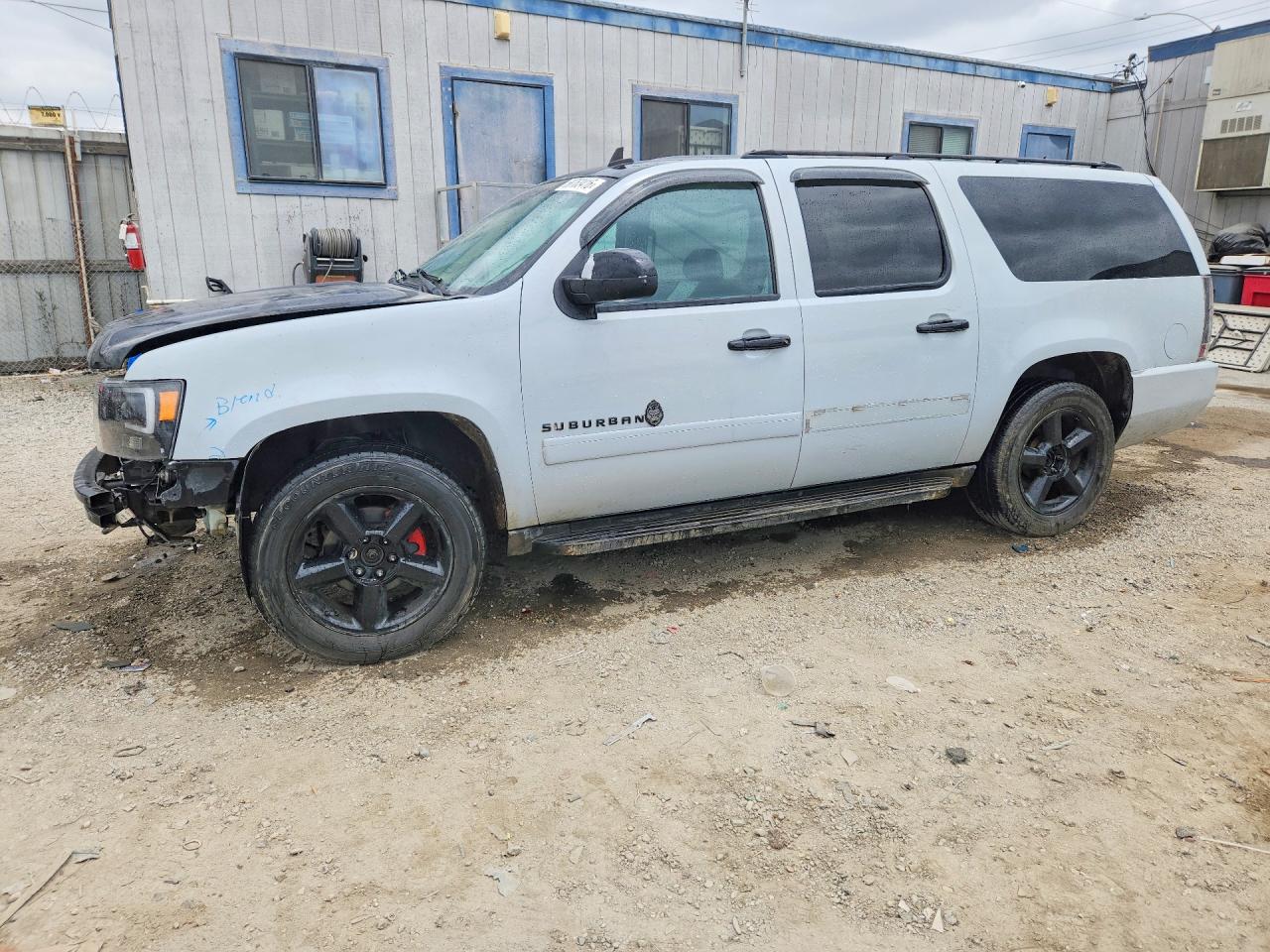 1GNSKKE70DR261903 · 2013 CHEVROLET SUBURBAN