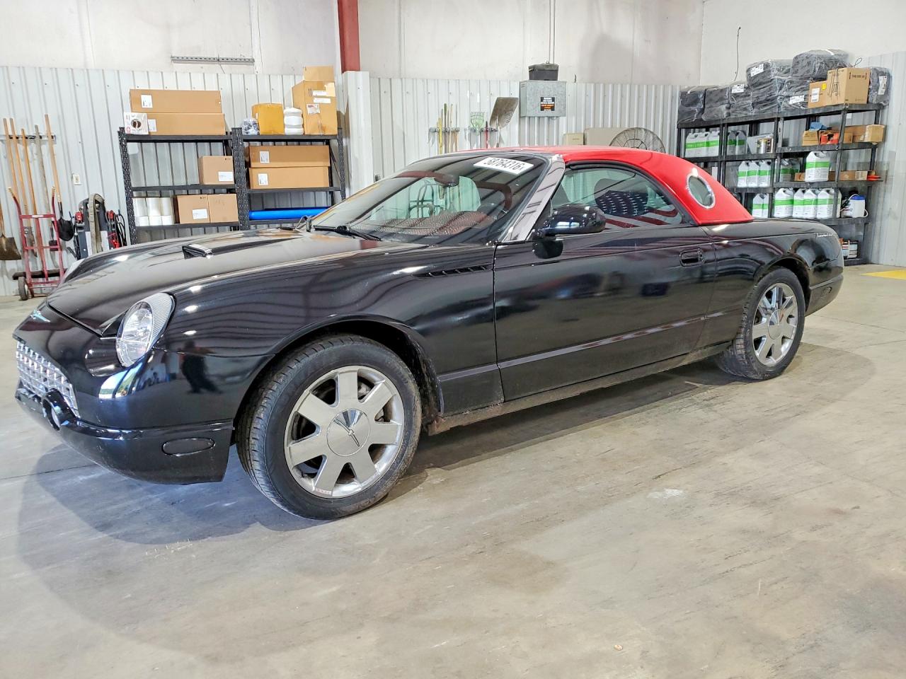 1FAHP60A02Y111037 · 2002 FORD THUNDERBIRD
