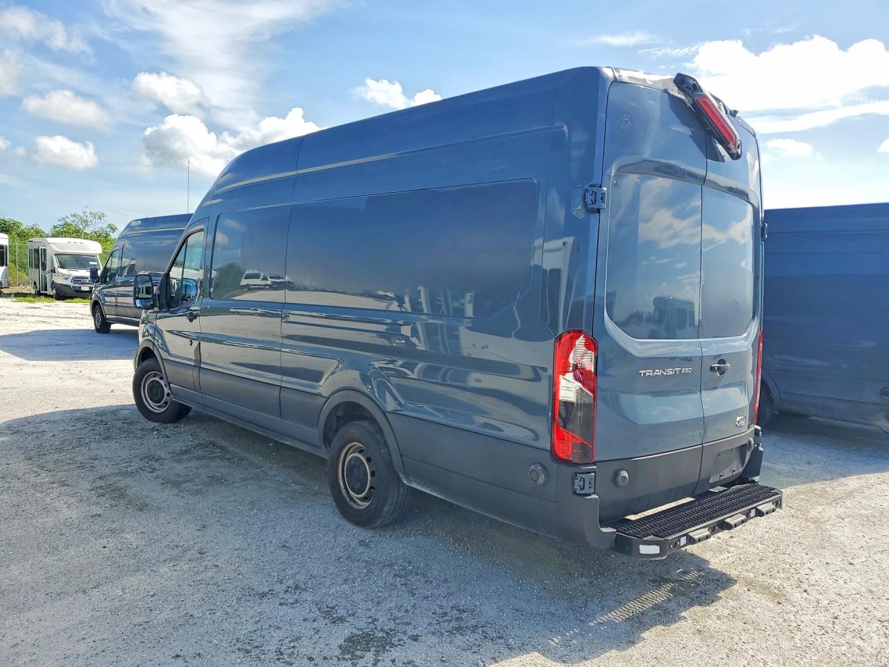 1FTBR3X80LKA87466 · 2020 FORD TRANSIT · 2/13