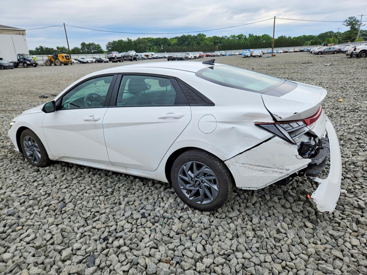 KMHLM4DJ9SU162910 · 2025 HYUNDAI ELANTRA HYBRID · 2/12