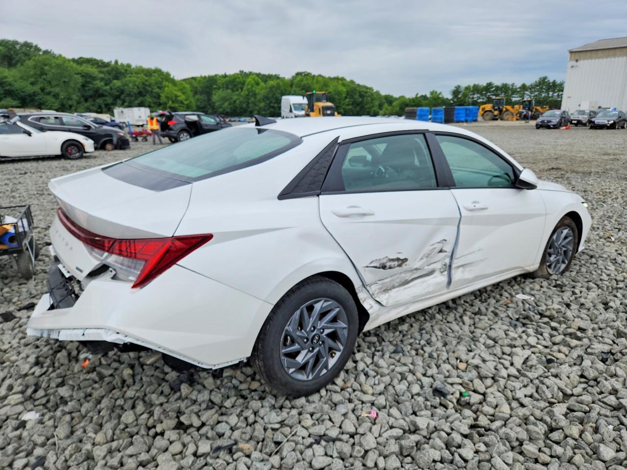 KMHLM4DJ9SU162910 · 2025 HYUNDAI ELANTRA HYBRID · 3/12