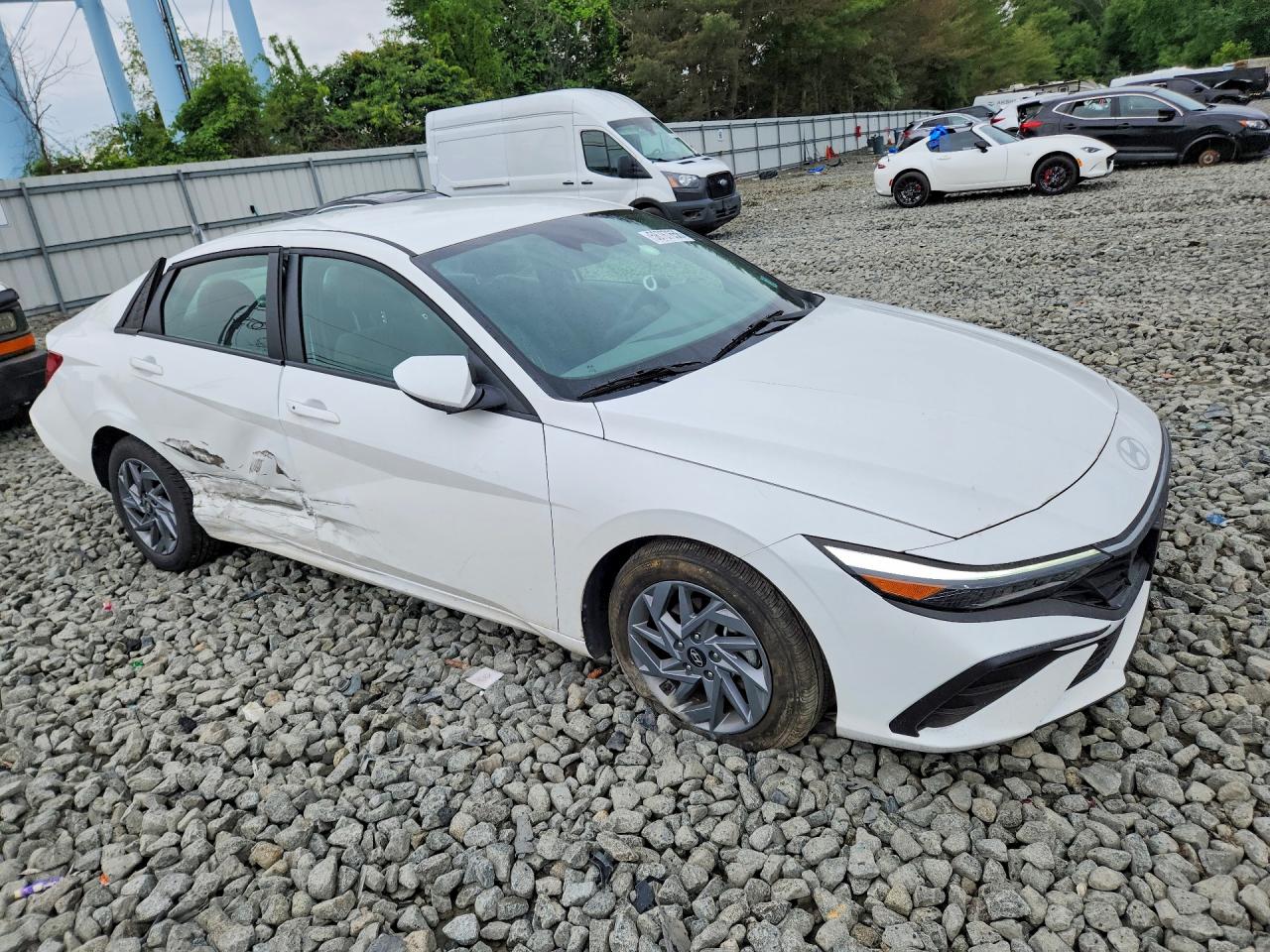 KMHLM4DJ9SU162910 · 2025 HYUNDAI ELANTRA HYBRID · 4/12