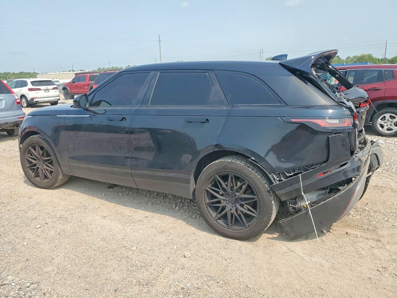 SALYB2RX0JA777761 · 2018 LAND ROVER RANGE ROVER VELAR · 2/13