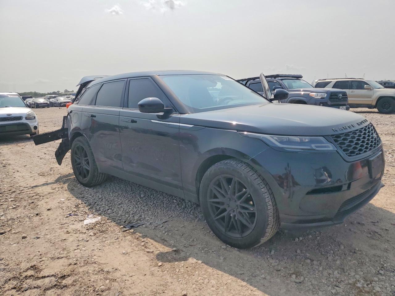 SALYB2RX0JA777761 · 2018 LAND ROVER RANGE ROVER VELAR · 4/13