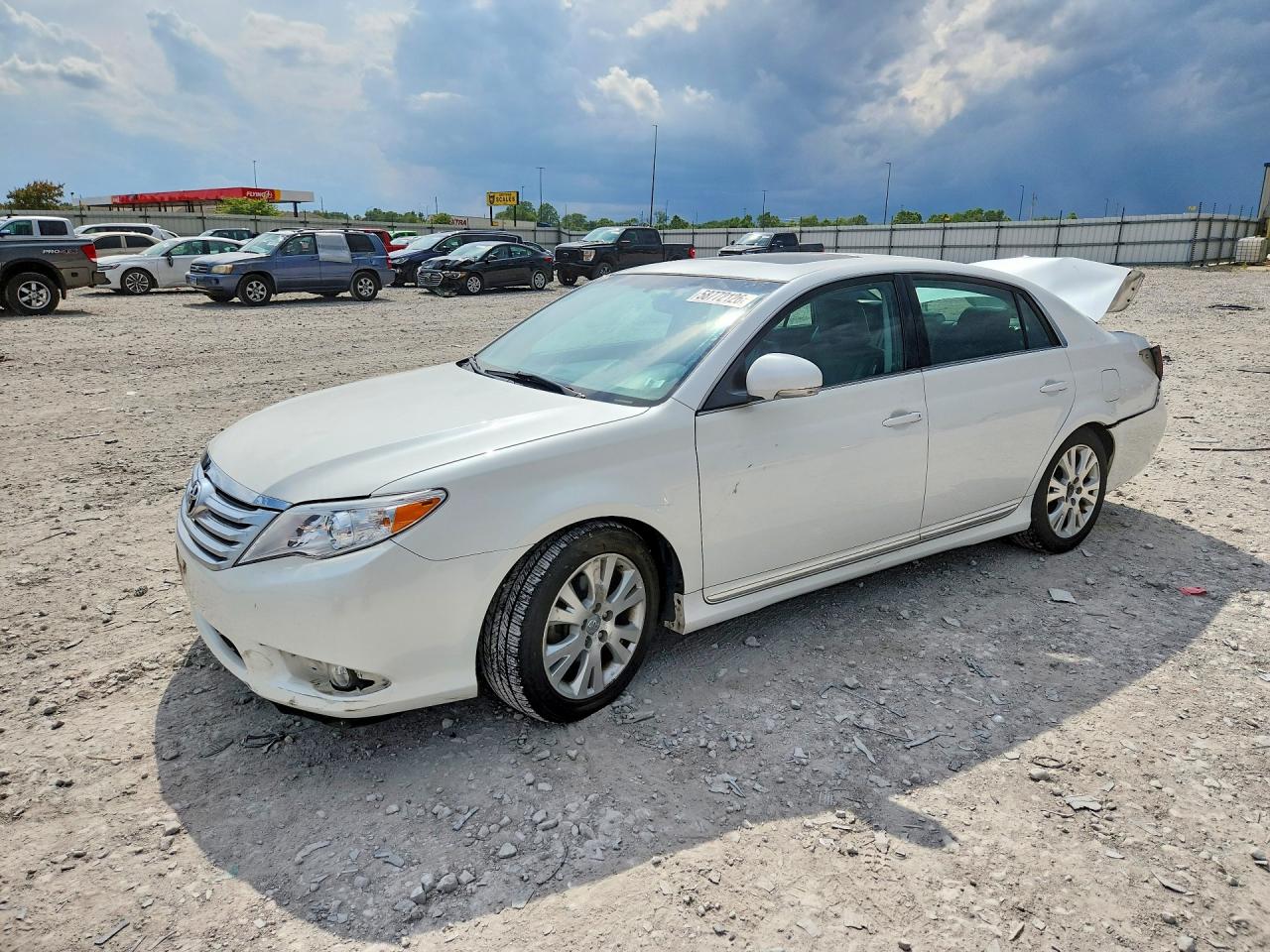 4T1BK3DB3BU377218 · 2011 TOYOTA AVALON