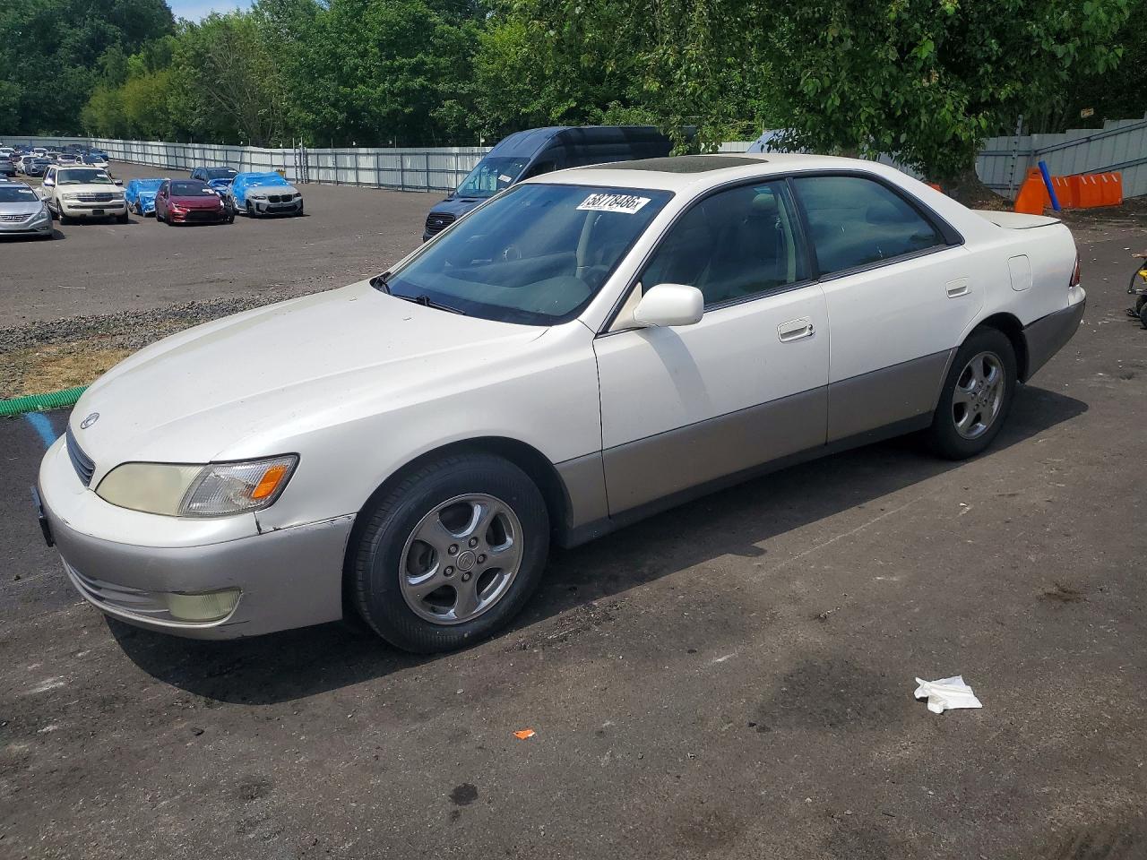 JT8BF28G3W5045626 · 1998 LEXUS ES