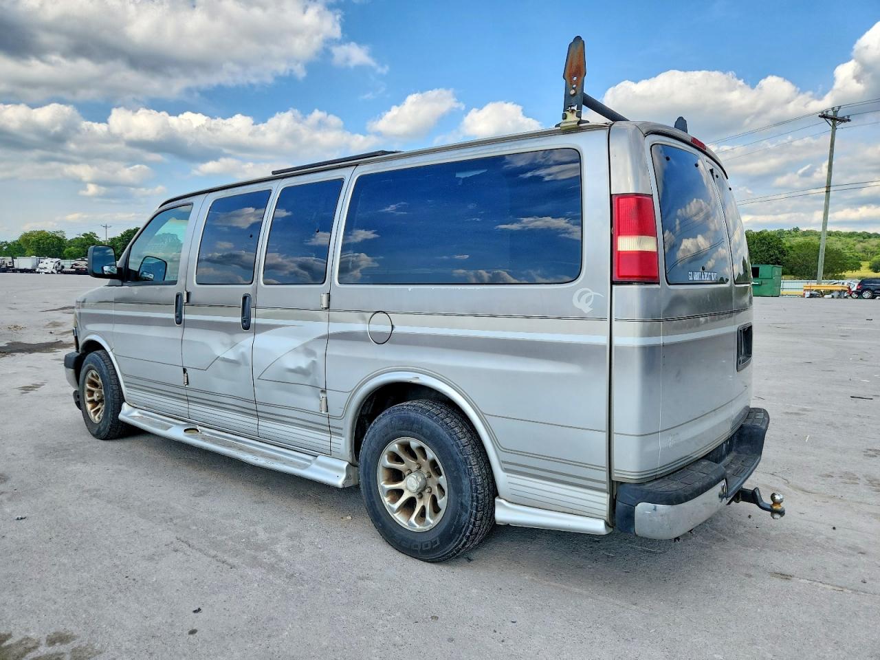1GBFG15T941155827 · 2004 CHEVROLET EXPRESS · 3/10