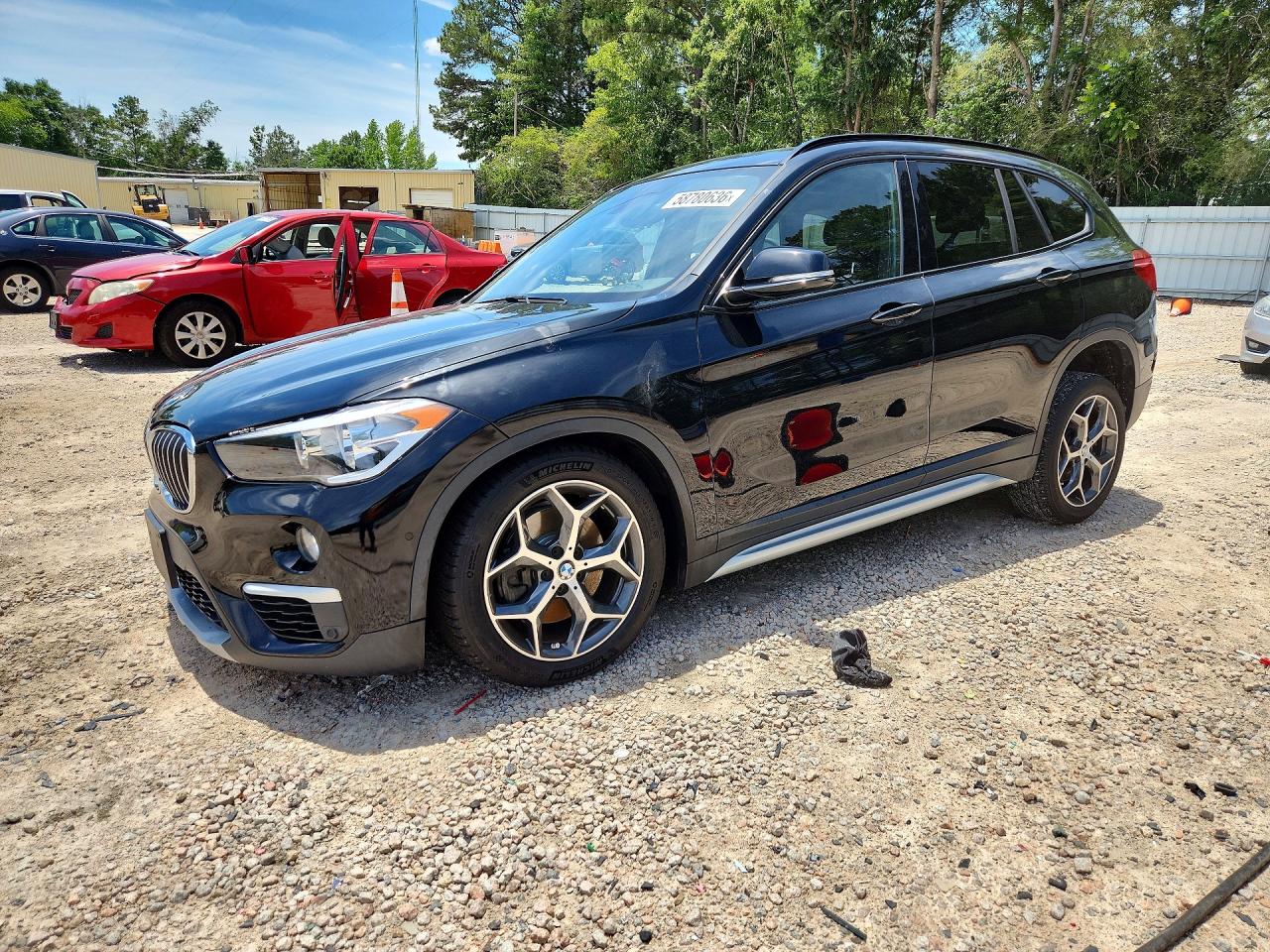 WBXHU7C35H5H37964 · 2017 BMW X1