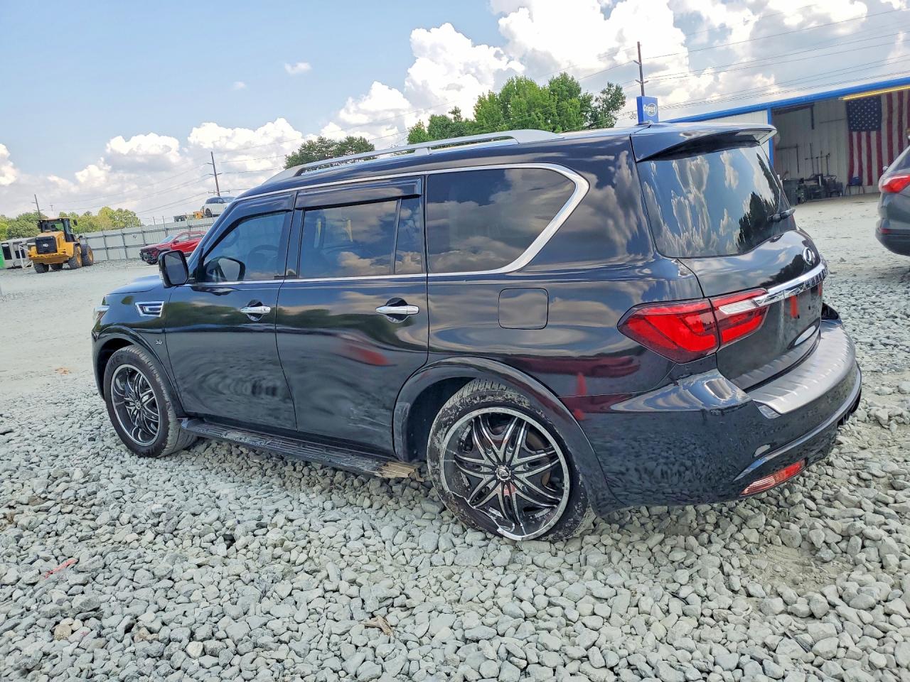JN8AZ2NE9J9192160 · 2018 INFINITI QX80 · 2/13
